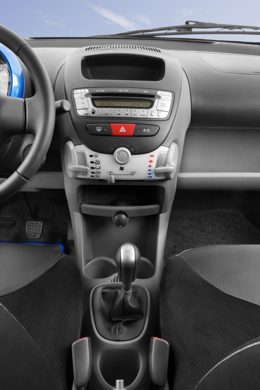  Toyota Aygo 2009 года  (фото 20 из 37)